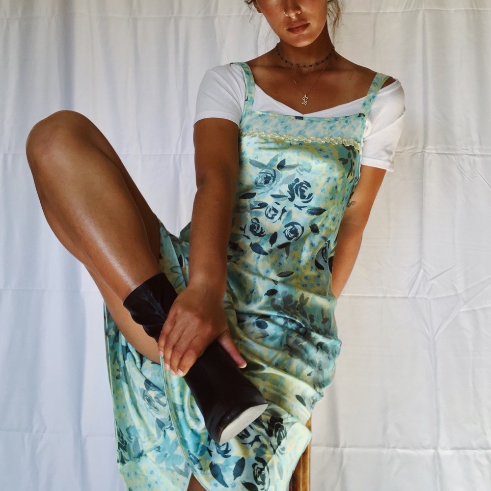 Floral slip